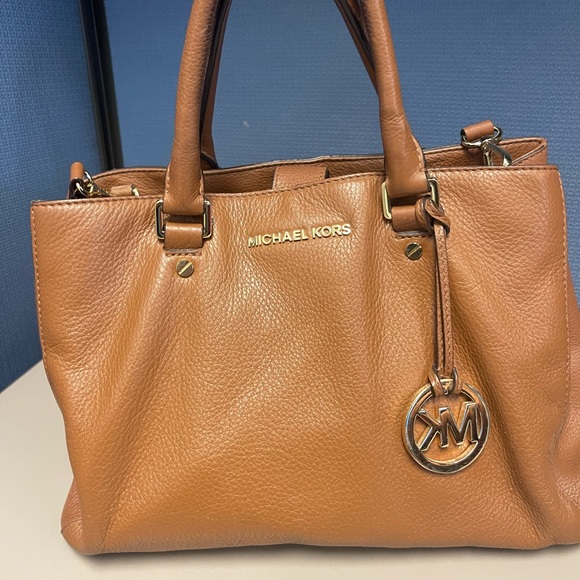 Michael Kors Two-Way Hand Tote and Shoulder Bag - Picture 10 of 12
